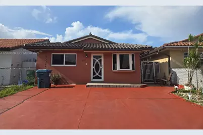 8810 NW 114th Ter, Hialeah Gardens, FL 33018 - Photo 1
