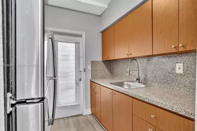 934 Meridian Ave #6, Miami Beach, FL 33139 - Photo 8