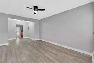 934 Meridian Ave, Miami Beach, FL 33139 - Photo 2