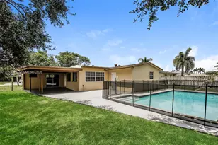 4896 NW 6th Ct, Plantation, FL 33317 - Photo 18