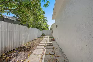 5360 W 2nd Ave, Hialeah, FL 33012 - Photo 24