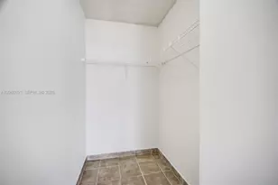 7601 E Treasure Dr, North Bay Village, FL 33141 - Photo 32