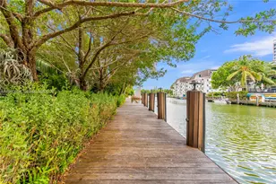 6840 Sunrise Pl, Coral Gables, FL 33133 - Photo 48