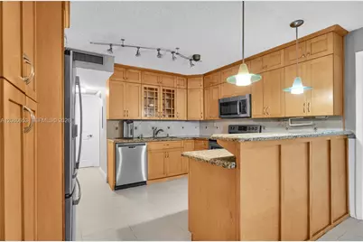 4011 N Meridian Ave #21, Miami Beach, FL 33140 - Photo 4