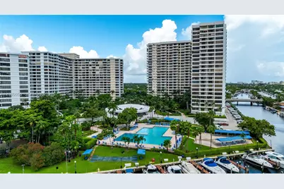 2500 Parkview Dr #517, Hallandale Beach, FL 33009 - Photo 8