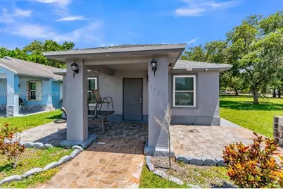 12231 SW 202nd St, Miami, FL 33177 - Photo 2