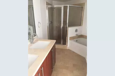 79 SW 12 St #3006S, Miami, FL 33131 - Photo 4