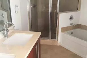 79 SW 12th St, Miami, FL 33131 - Photo 4