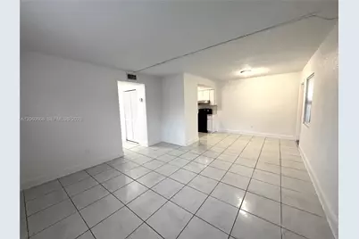 1530 NE 136th St #10, North Miami, FL 33161 - Photo 4