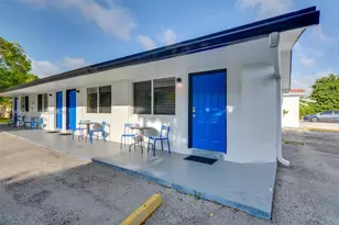 412 NE 4th Ave, Hallandale Beach, FL 33009 - Photo 36