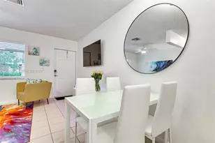 412 NE 4th Ave, Hallandale Beach, FL 33009 - Photo 4