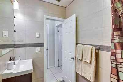 412 NE 4th Ave, Hallandale Beach, FL 33009 - Photo 34