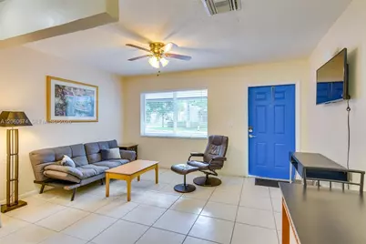 412 NE 4th Ave, Hallandale Beach, FL 33009 - Photo 12