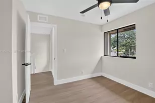 9575 NW 38th Pl, Sunrise, FL 33351 - Photo 28