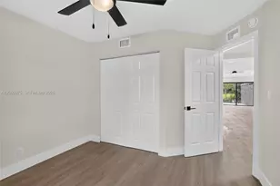 9575 NW 38th Pl, Sunrise, FL 33351 - Photo 32