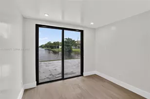 9575 NW 38th Pl, Sunrise, FL 33351 - Photo 14