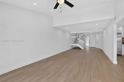 9575 NW 38th Pl, Sunrise, FL 33351 - Photo 10