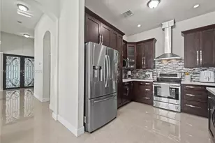 5889 SW 17th St, Miami, FL 33155 - Photo 8