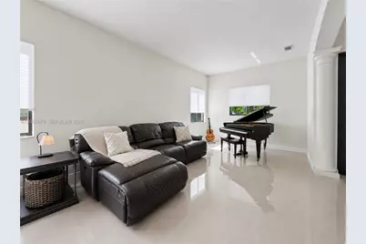 5889 SW 17th St, Miami, FL 33155 - Photo 4