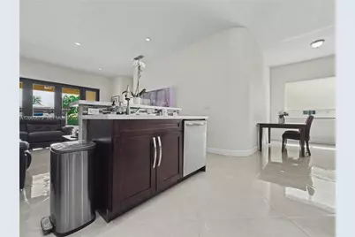 5889 SW 17th St, Miami, FL 33155 - Photo 10