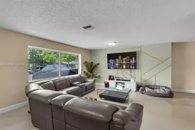 11311 NW 23rd St, Pembroke Pines, FL 33026 - Photo 4