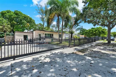 135 NW 121st St, North Miami, FL 33168 - Photo 4