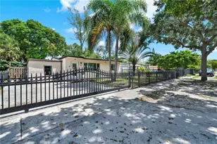 135 NW 121st St, North Miami, FL 33168 - Photo 4