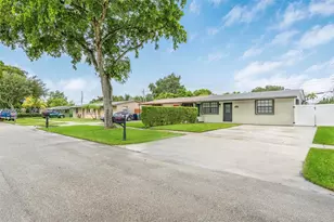 5001 SW 92nd Terrace, Cooper City, FL 33328 - Photo 4