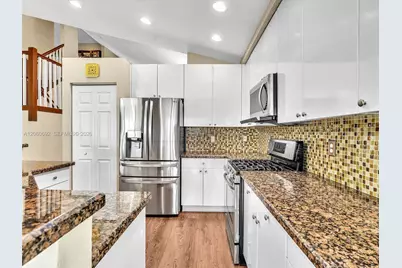 1208 NW 144th Ter, Pembroke Pines, FL 33028 - Photo 10
