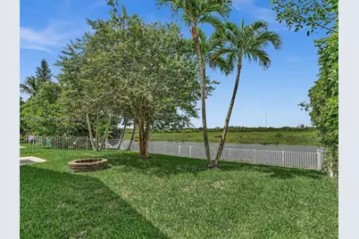 1208 NW 144th Ter, Pembroke Pines, FL 33028 - Photo 18