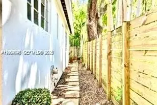 400 NE 86th St, El Portal, FL 33138 - Photo 34