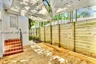 400 NE 86th St, El Portal, FL 33138 - Photo 36