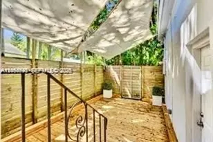400 NE 86th St, El Portal, FL 33138 - Photo 30