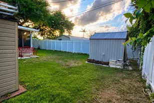 9395 Nassau Dr, Cutler Bay, FL 33189 - Photo 10