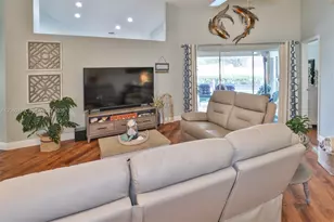 3447 Silverstone Ct, Plant City, FL 33566 - Photo 2
