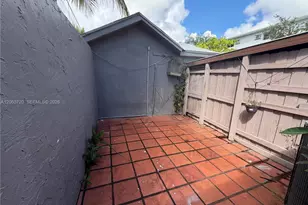 320 SW 4th Ave, Miami, FL 33130 - Photo 8