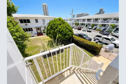 7407 Byron Ave #3, Miami Beach, FL 33141 - Photo 30