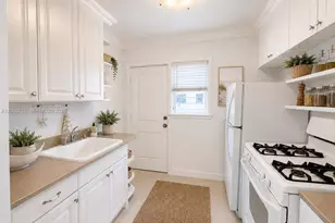 7407 Byron Ave, Miami Beach, FL 33141 - Photo 8