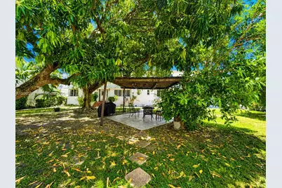 7407 Byron Ave #3, Miami Beach, FL 33141 - Photo 34