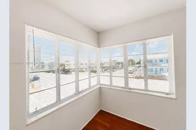 7407 Byron Ave #3, Miami Beach, FL 33141 - Photo 8