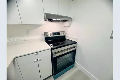6095 W 18th Ave #S219, Hialeah, FL 33012 - Photo 4