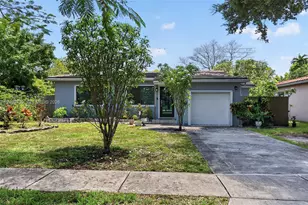 1390 NE 129th St, North Miami, FL 33161 - Photo 2