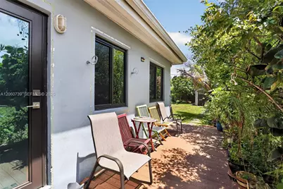 1390 NE 129th St, North Miami, FL 33161 - Photo 22