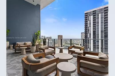 121 NE 5th St #504, Miami, FL 33132 - Photo 26