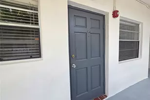 415 NE 2nd St, Hallandale Beach, FL 33009 - Photo 4