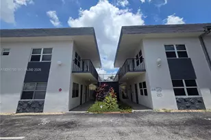 415 NE 2nd St, Hallandale Beach, FL 33009 - Photo 2