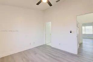 728 SW 122nd Ave, Pembroke Pines, FL 33025 - Photo 22