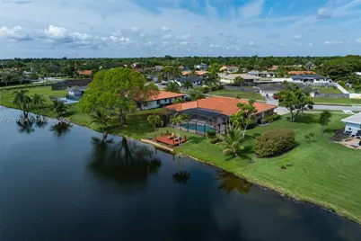 424 Sailboat Cir, Weston, FL 33326 - Photo 1