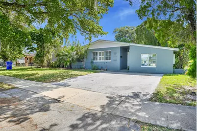 201 N 68th Way, Hollywood, FL 33024 - Photo 1