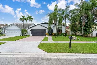 758 Lake Wellington Dr, Wellington, FL 33414 - Photo 2